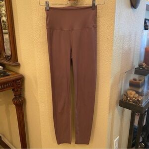 YEAR OF OURS Women Taupe Lace Back Leggings Size Small